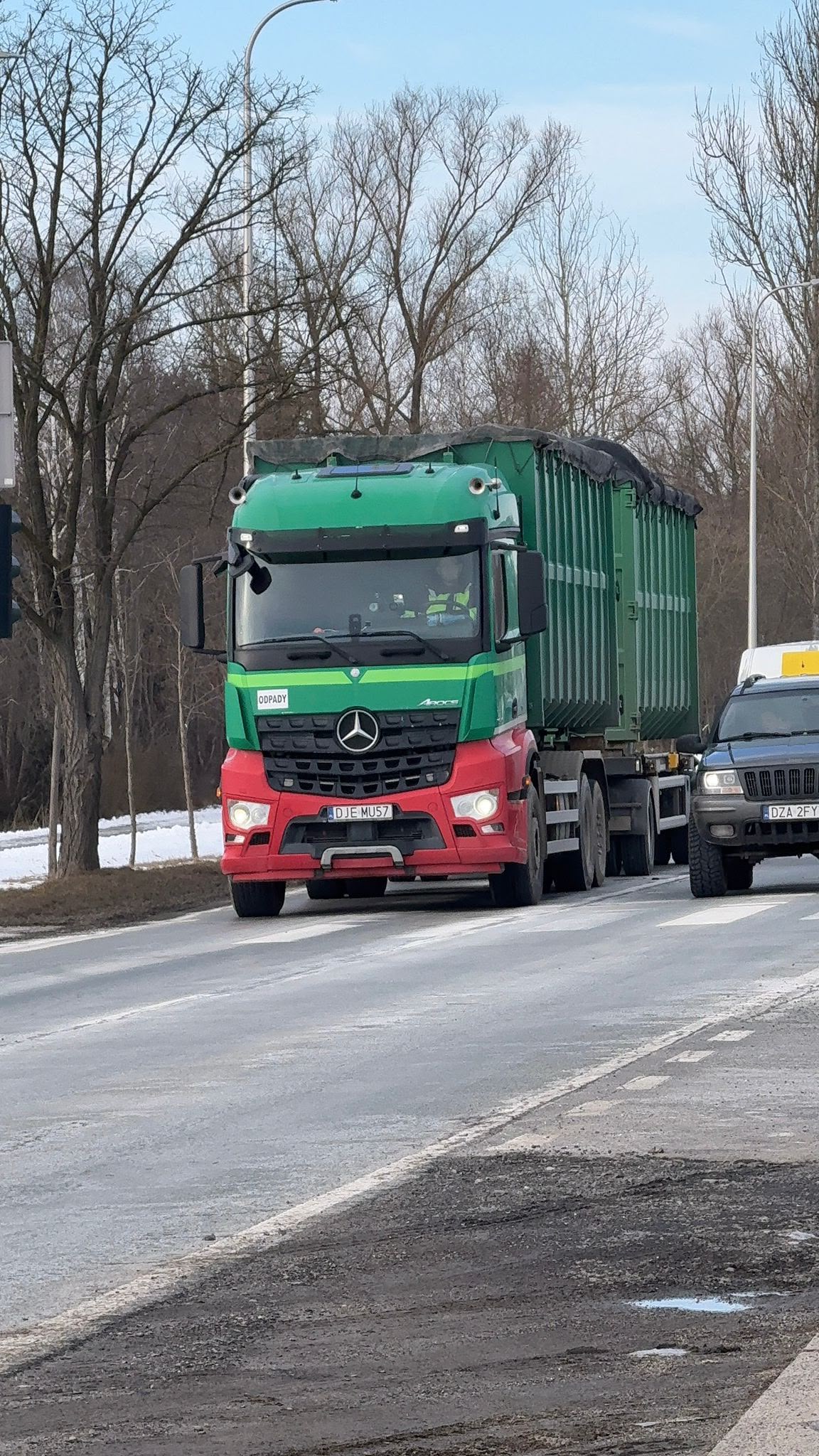 Transport kontenerów w trasie